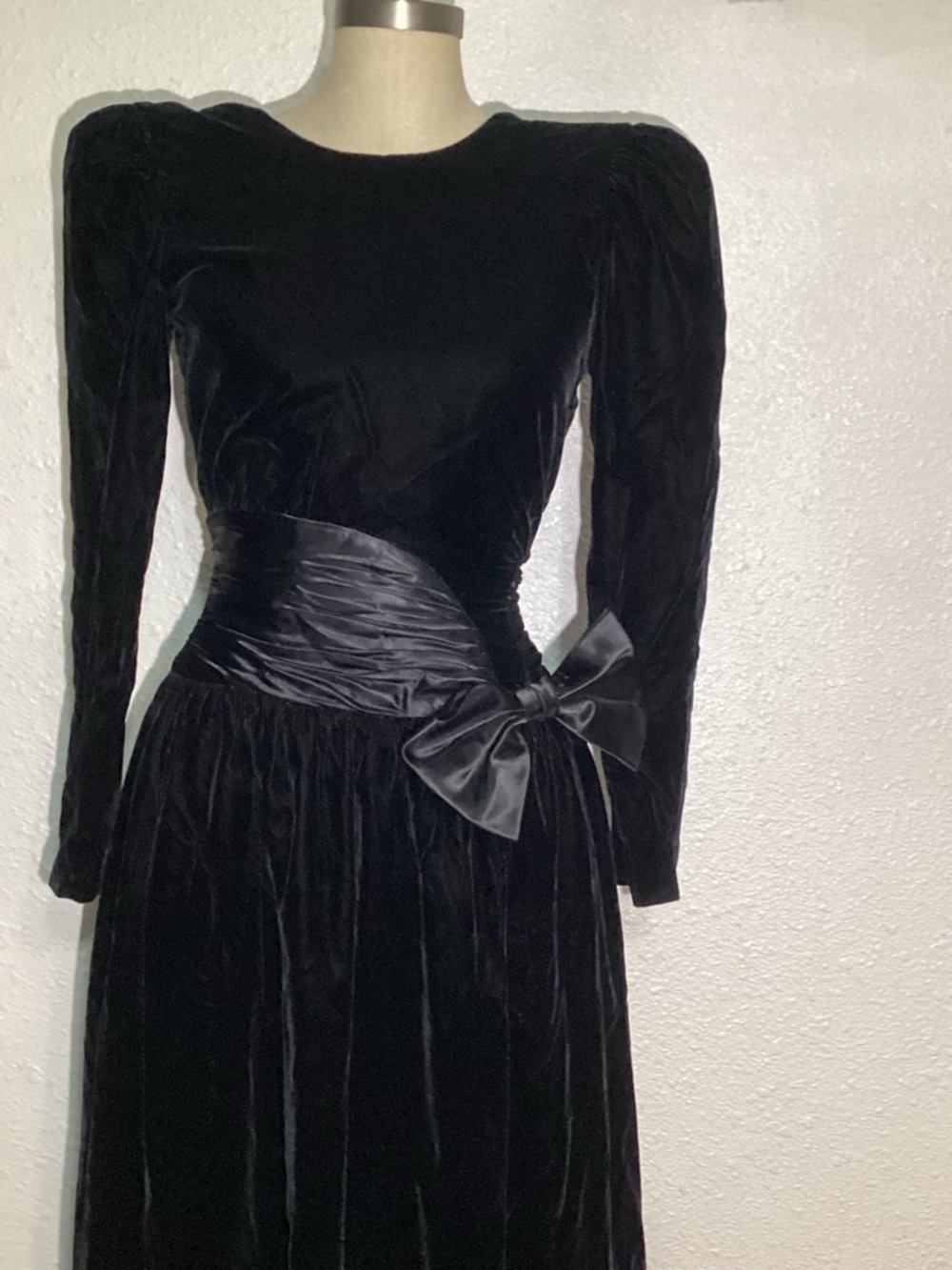 Depeche Mode vintage women’s black velvet formal dress 4 - Picture 10 of 16